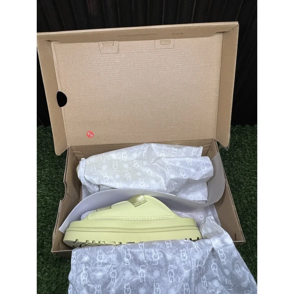 Size 4 - UGG Girls K Goldenglow Slide Slip-on Glow Yellow